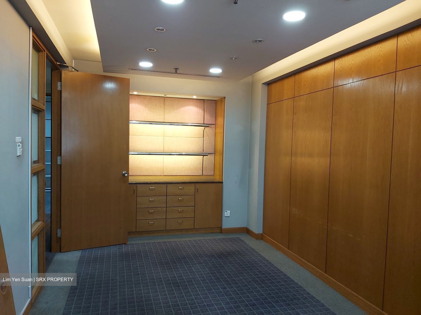 Chinatown Point (D1), Office #561347391